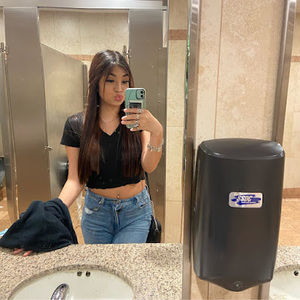 Meet your Posher, Isabella